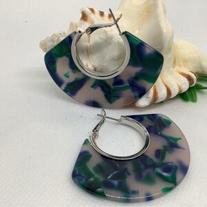 NWOT, Acrylic, Fan Style Earrings
